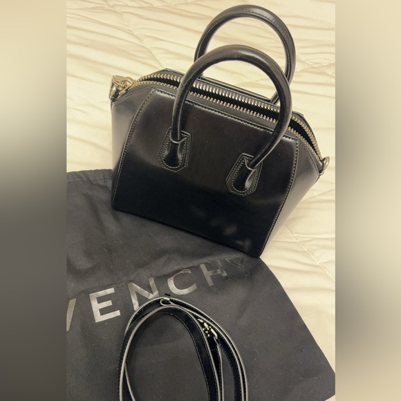 Givenchy Antigona mini top handle bag - Picture 2 of 4
